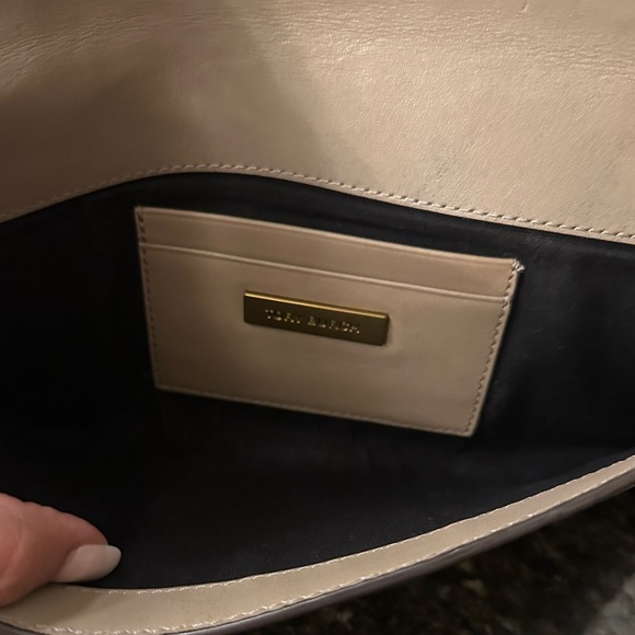 Tory Burch Pebbled Leather Clutch Approx 10 X 5 NWOT/EUC - Picture 6 of 10